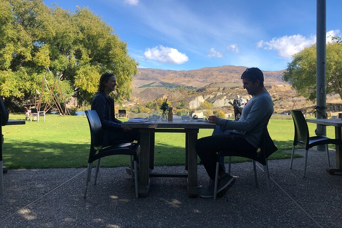 ebike tour lake Dunstan wine tasting - Kawarau arm to Bannockburn bridge: the ride that links everything