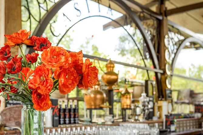 Flavours of Waiheke, wine, beer, spirits INCLUDES lunch - MAX 11 - Key highlights you will feel right away