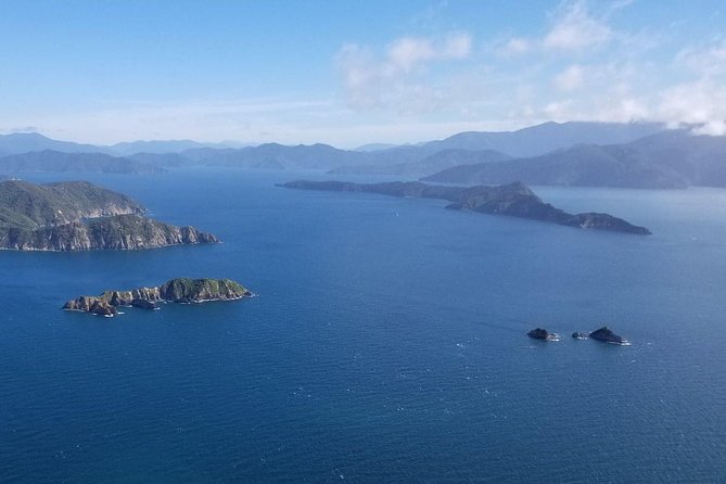 Flight Experience our Water and Wilderness Scenic Tour - Queen Charlotte Sound: the walking track and the big-water drama