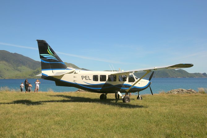 Flight Experience our Water and Wilderness Scenic Tour - Pilot narration, window views, and what it feels like onboard