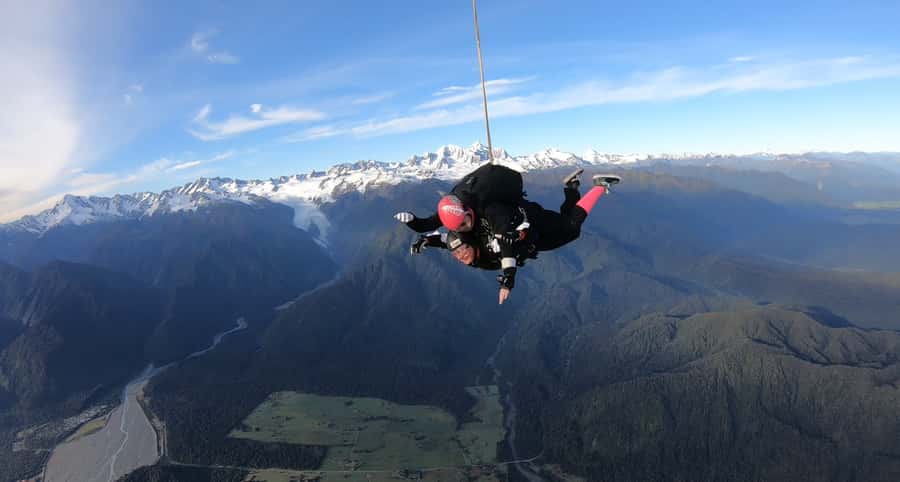 Franz Josef: 13,000ft, 16,500ft or 18,000ft Skydive - Who should book this tandem sky jump in Franz Josef