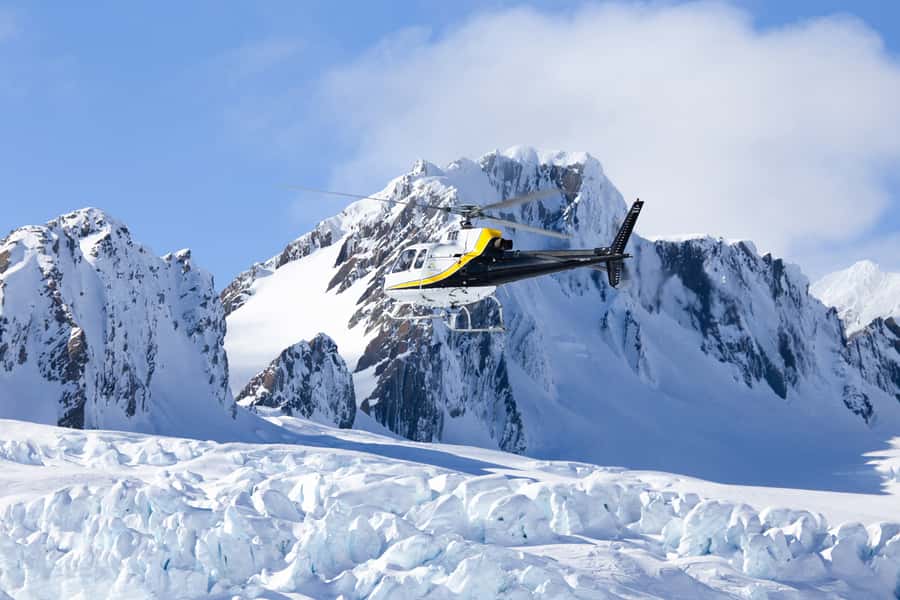 Franz Josef: Glacier Helicopter Ride with Snow Landing - The glacier pass: ice pinnacles, crevasses, and photo-perfect angles