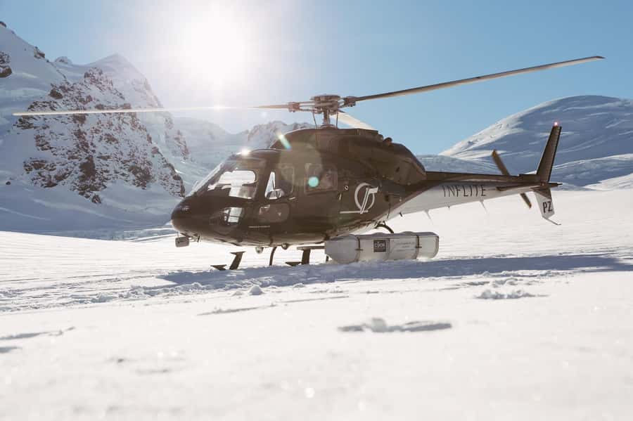 Franz Josef: Grand Circle 60 Minute Scenic Flight - Getting the big mountain context, Mt Cook and Mt Tasman
