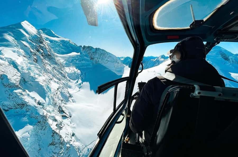 Franz Josef Town: 3-Glacier Helicopter Ride with Landing - Why a Snow Landing Is the Point of This Flight