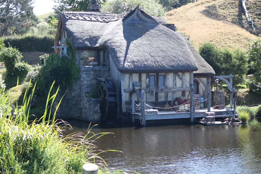 From Auckland: Hobbiton Afternoon Tour - How the Whole Day Paces Out: Time on Set vs Time on the Road