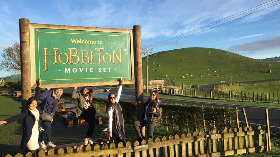 From Auckland: Hobbiton Movie Set Full-Day Trip - Price and value: what $161 per person really covers