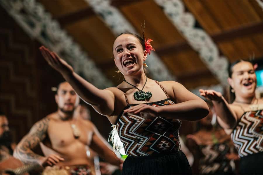 From Auckland: Rotorua Te Puia, Haka & Polynesian Spa Tour - Te Puia guided tour: geothermal walks that actually make sense
