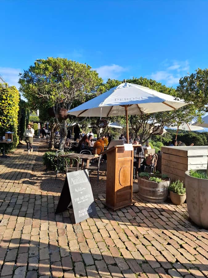 From Auckland: Waiheke Island Sip & Savour Tour with Lunch - Key highlights