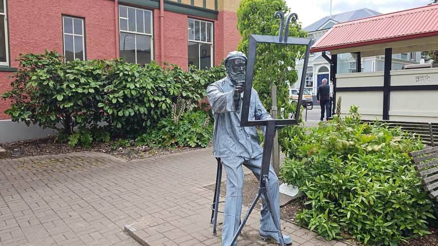 From Christchurch: Akaroa Day Tour with Optional Cruise - Sumner Beach and Lyttelton Harbour: two quick hits before you reach Akaroa