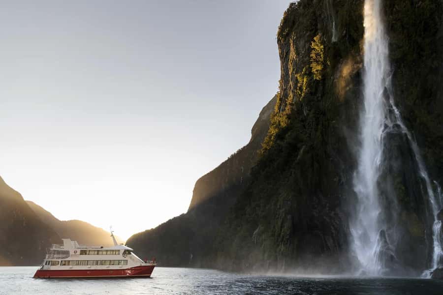 From Queenstown: Milford Sound Coach, Cruise, Scenic Flight - FAQ