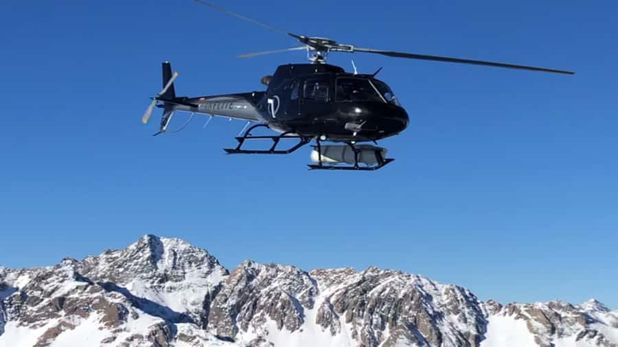 From Queenstown: Mount Cook Heli-Hike and Bus Tour Combo - Lake Pukaki: where the photos look like the movies