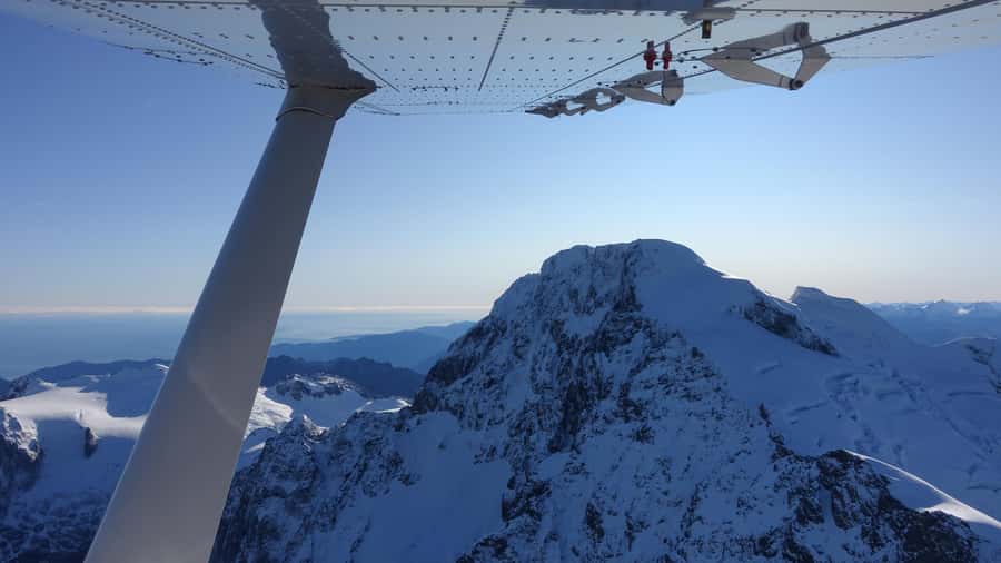 From Queenstown: Scenic Flight to Milford Sound - Queenstown to Milford Sound by air: the value in the quick, guided route