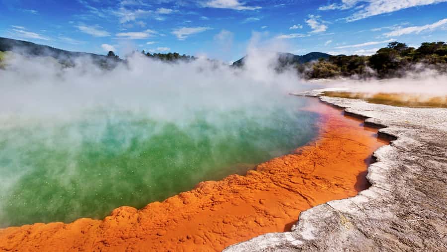 From Rotorua: WAI-O-TAPU Geothermal Wonderland Half-Day Tour - The drive out: how the guide turns the countryside into context