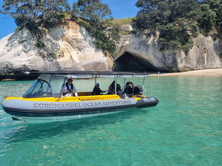 From Tairua: 2 Hour Cathedral Cove Tour with Local Guide - Why Tairua is a smart launch point for Cathedral Cove