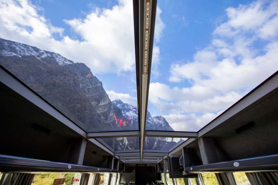 From Te Anau: Milford Sound Cruise & Scenic Coach Tour - Eglinton Valley: where the coach ride turns into scenery time