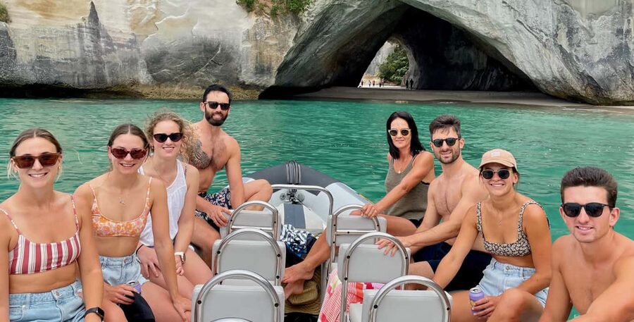 From Whitianga: Cathedral Cove Cruise with Snorkeling - From Whitianga to Cathedral Cove: the cruise rhythm in 2 hours
