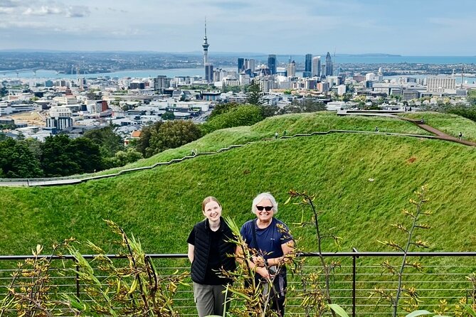 Full-Day Auckland Discovery - Stop 1: Mount Eden, the volcanic crater view