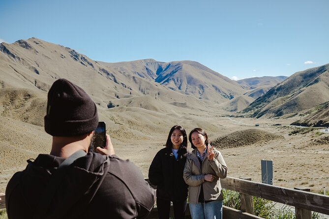 Full-Day Guided Sightseeing Tour of Mount Cook from Queenstown - Lake Pukaki: the money shot with Aoraki/Mt Cook in view
