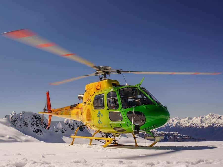 Glenorchy: 25-30 Minute Snow Landing Helicopter Experience - From 35 Mull Street to Lake Wakatipu: your route in the air