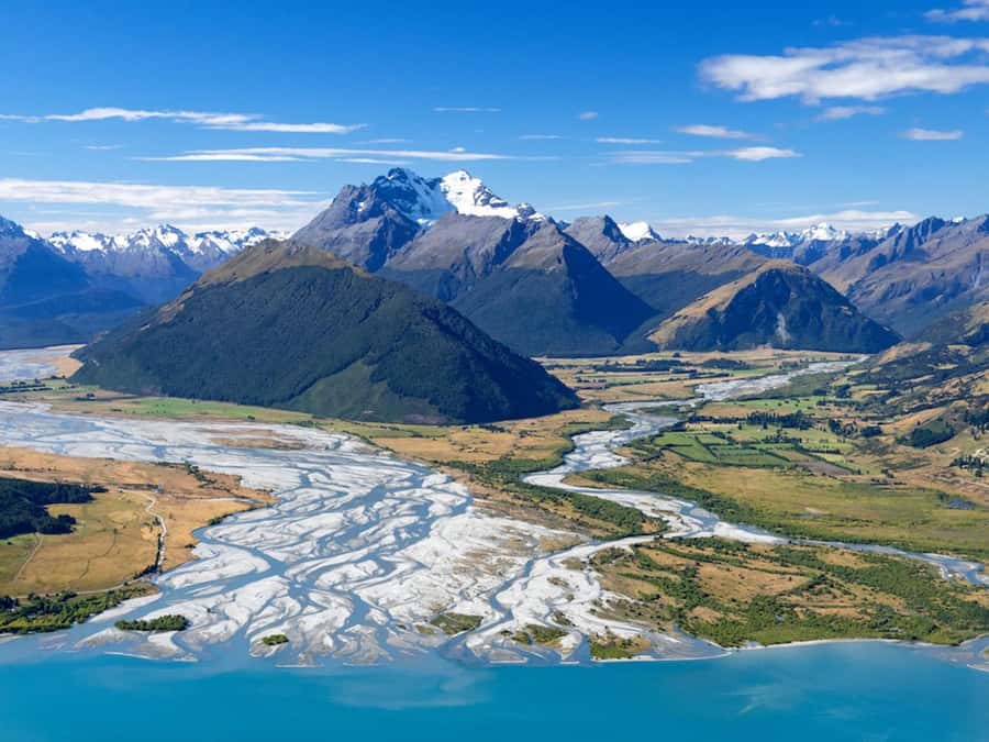 Glenorchy: 25-30 Minute Snow Landing Helicopter Experience - Winter views, real-world weather: what can change