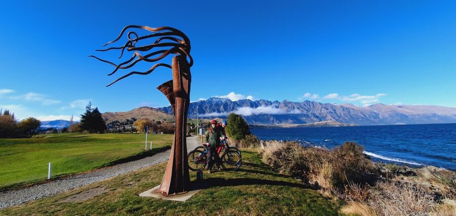 Guided Scenic E-bike Tour - Ride to the Lake - Nature sculptures and wildlife habitat breaks (without losing momentum)