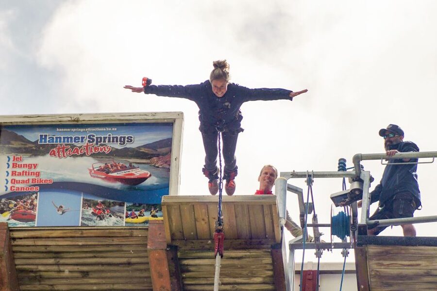 Hanmer Springs: 35-Meter Bungy Jump off Waiau Bridge - Height and Emotions: What 35 Meters Feels Like