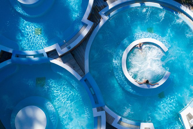 Hanmer Springs Thermal Pools & Spa - Lockers, towels, hot showers, and the small details that make or break the day