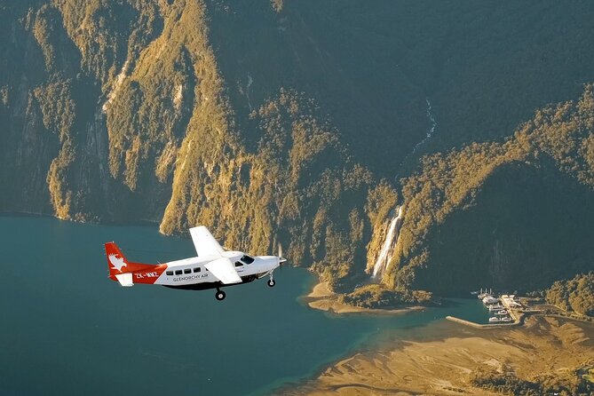 Helicopter Tour with Alpine Snow Landing from Queenstown - Winter Fun on the Ground: Snowman, Sledge, Snowball Fight