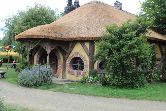 Hobbiton Afternoon Tour in Luxury Minibus from Auckland - The Green Dragon Inn drink stop and what to try