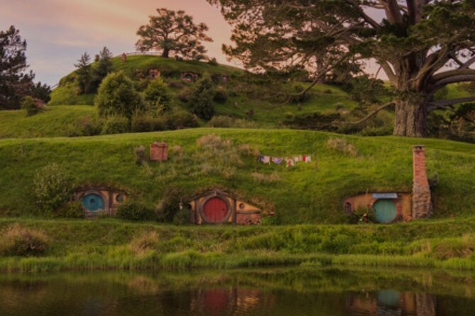 Hobbiton and Waitomo Caves Arrive in Comfort and Style - What a 9-Hour Day Feels Like (and Who It Fits Best)