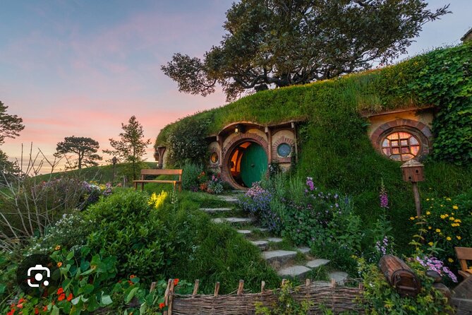 Hobbiton and Waitomo Caves Arrive in Comfort and Style - Hobbiton Movie Set: The Guided Shire Walk and Green Dragon Finish