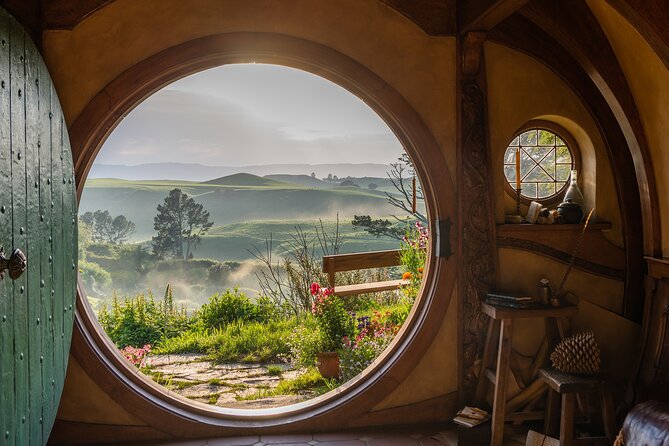 Hobbiton and Waitomo Caves Small Tour from Auckland - Waitomo Glowworm Caves: The Starry Underground You Actually Get