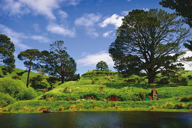 Hobbiton Movie Set day tour From Auckland - Price and What You Actually Get for $204.79