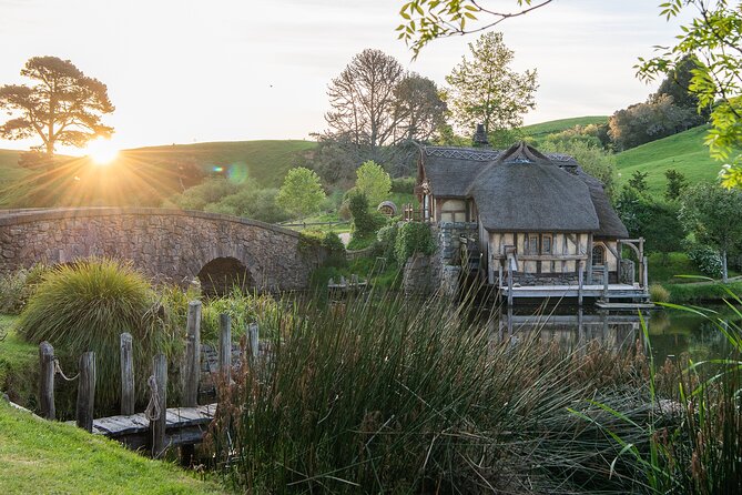 Hobbiton Movie Set Experience: Private Tour From Auckland - Walking the Hobbiton Movie Set: the 2-hour guided Middle-earth stroll