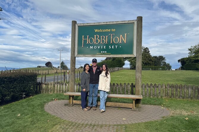 Hobbiton Movie Set Guided Tour small group from Auckland - Inside Hobbiton: what the 2-hour set tour actually delivers