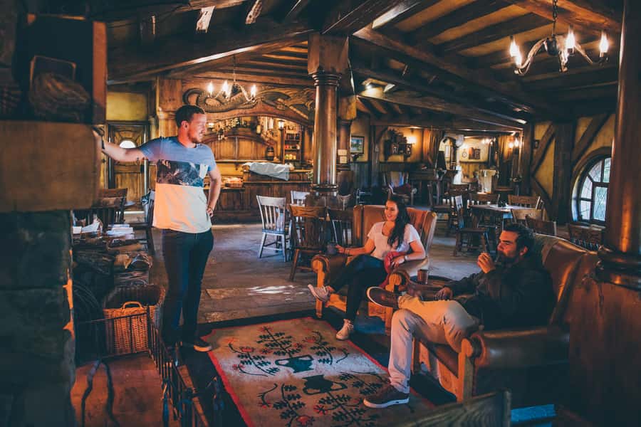 Hobbiton Movie Set: Guided Tour Ticket - The Green Dragon Inn stop: your complimentary drink and a breather