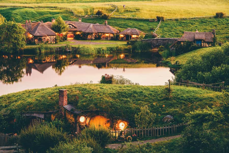 Hobbiton Movie Set: Guided Tour Ticket - Guide stories that turn filming trivia into real places