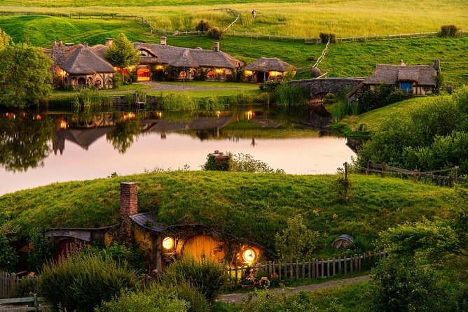 Hobbiton Movie Set Small Group Day Tour from Auckland - Secret stops, wildlife viewing, and the Alexander sheep farm