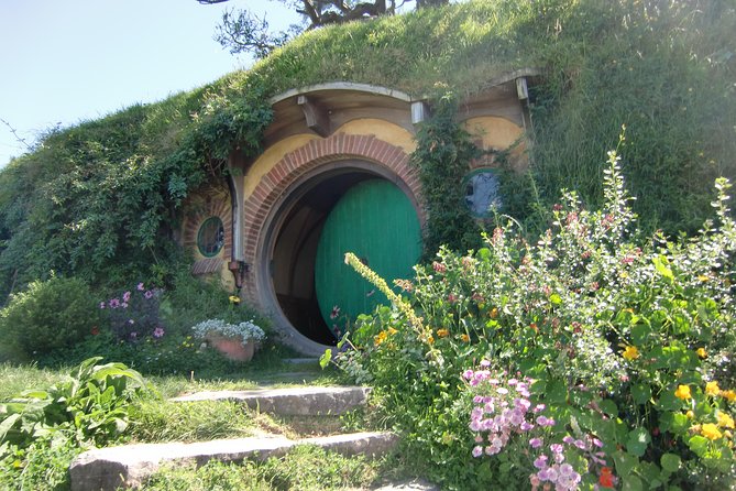 Hobbiton Movie Set Tour from Auckland - Auckland to Matamata: why the full day timing matters