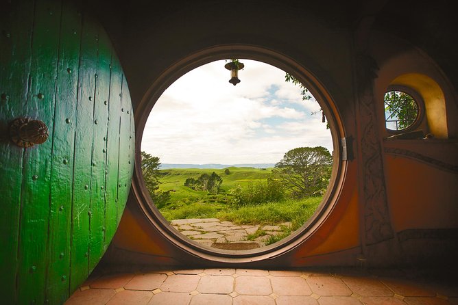 Hobbiton Movie Set Tour with lunch from Auckland - Key reasons this Hobbiton day trip works