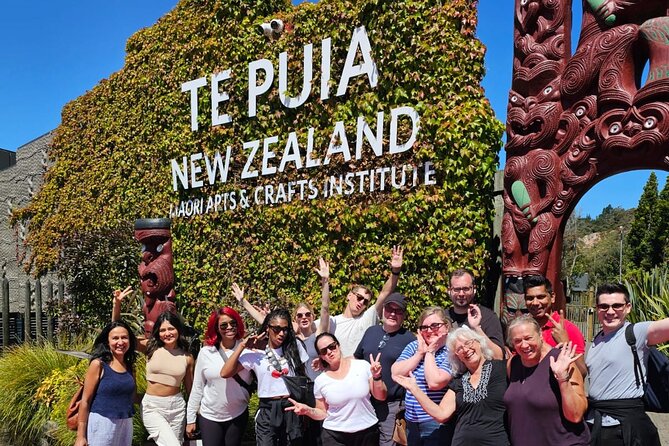Hobbiton & Rotorua Small Group Day Tour inc Te Puia from Auckland - The Waikato Countryside and Tirau Photo Stops