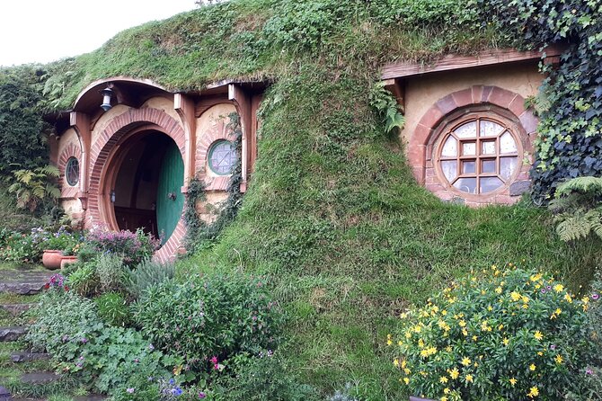 Hobbiton Transport & Tauranga Highlights Excursion from Tauranga - Hobbiton Movie Set: the 2.5-hour guided Shire walk that people remember