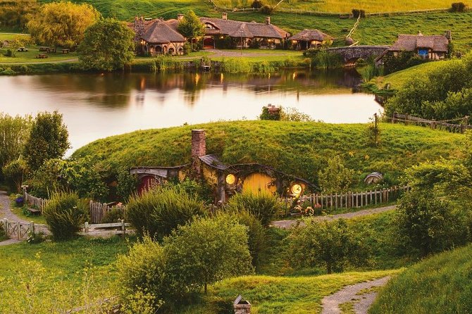 Hobbiton & Waitomo Caves Guided Day Trip from Auckland incl lunch - Price and what you actually get for $229.61