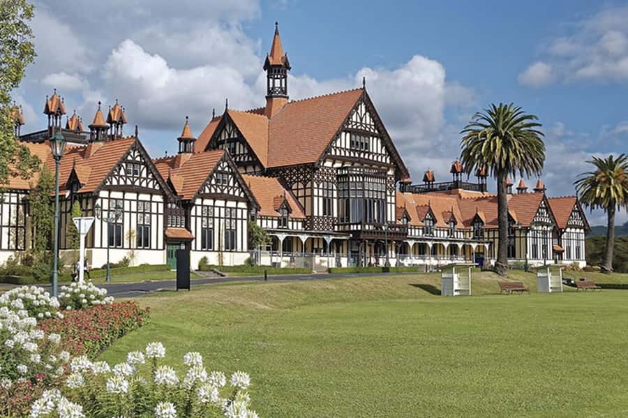 Hobbiton, Waitomo, Rotorua & Taupo 2-Day Tour from Auckland - Price and value: what $507 buys you, and what to budget for