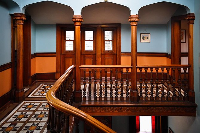Iconic Shore Excursion: Iconic Larnach Castle Tour - Small-group touring with local guides: where the best days are made