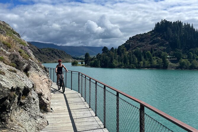 Lake Dunstan Cycleway Bike Rental And Return Shuttle - Planning Stops: Winery Time, Afloat Burger, and Clyde Drinks