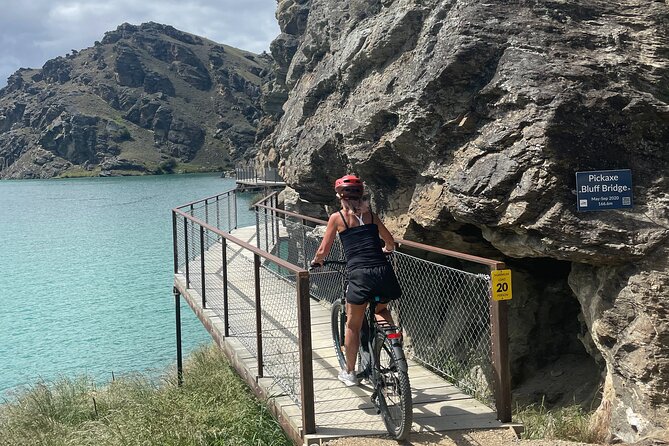 Lake Dunstan Cycleway Bike Rental And Return Shuttle - Getting Your E-Bike Setup Right at the Start in Cromwell