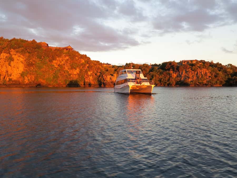 Lake Taupo: 1.5-Hour Maori Rock Carvings 5:00 PM Cruise - Weather and safety: when the carvings might be off the menu