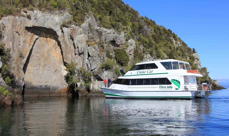 Lake Taupo: Maori Rock Carvings 10.30 AM 1.5-Hour Cruise - Price and value at $35 per person: what you are really buying