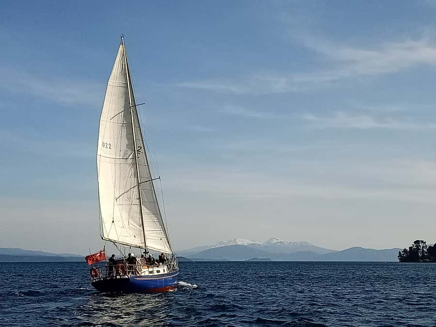 Lake Taupo: Sailboat Trip to the Maori Rock Carvings - Value Math: Why $35 Feels Reasonable Here